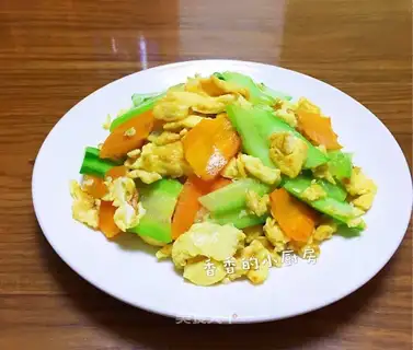Cucumber carrot fried eggs