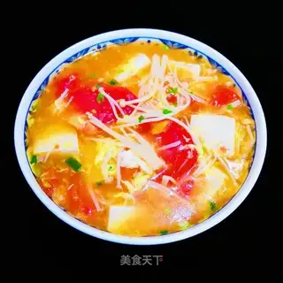 Sour sweet tomato egg soup