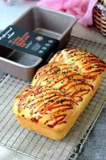 Soup and onion sausage bread