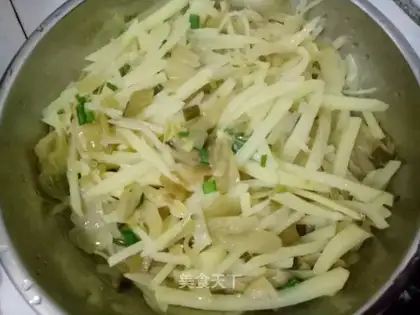 Homemade sour potatoes