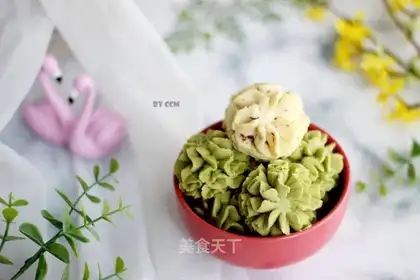 Roses with tea clouds and cookies