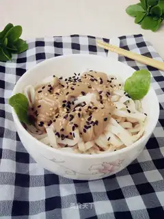 Quick sesame noodles