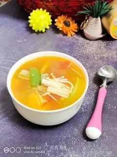 Smelt of gill and mushroom soup