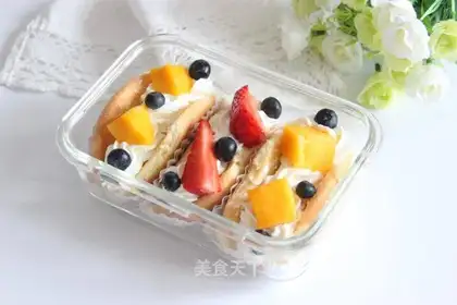 Strawberry mango hugs