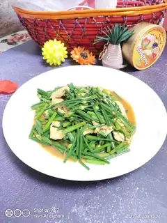 Scrambled eggs