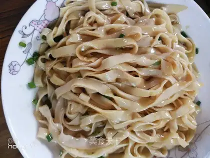 Onion noodles