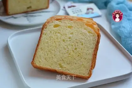 Light cream pasta toast
