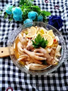 Spicy chicken claws