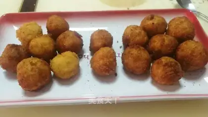 Shrimp mashed potatoesballs