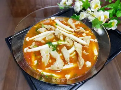 Skiffon sea mushroom tomato soup