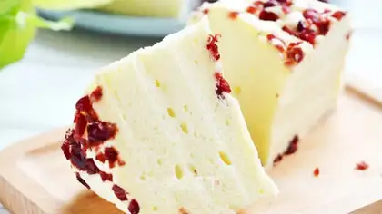 Little cranberry steam cake