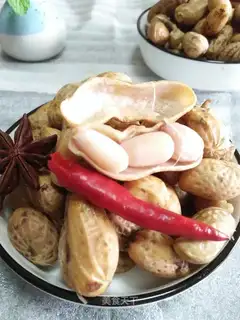 Five fragrance peanuts