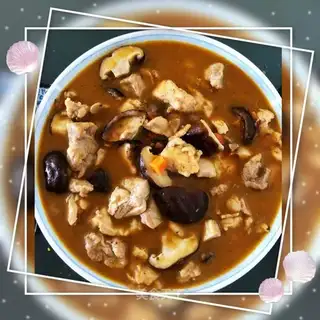 curry chicken plattered mushrooms