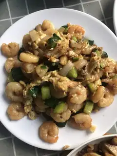Shrimp cucumber fried eggs