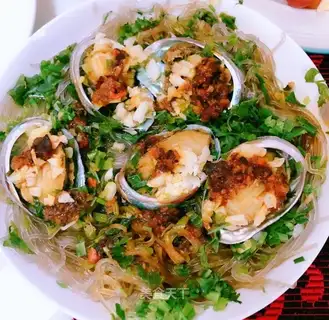 Curry garlic abalone steamed potatoes