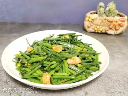 Shrimp-shrimp-sprouts