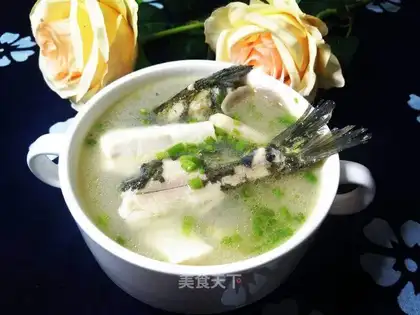 Yellowfish tofu soup