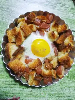 Toast eggs
