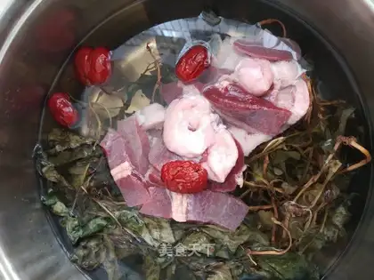 Fish and weeds and hogs and pigs