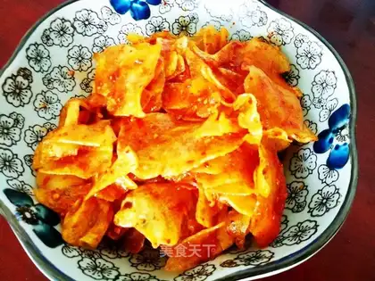 Spicy potato chips