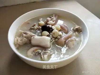 Piggy-hot-hot-hot-hot-hot plum soup