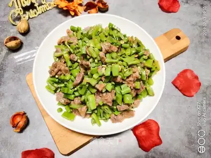 Beef veal with beans