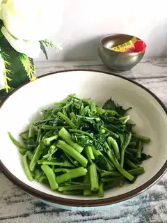 Garlic cabbage