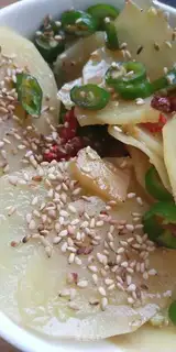 Spicy potato chips