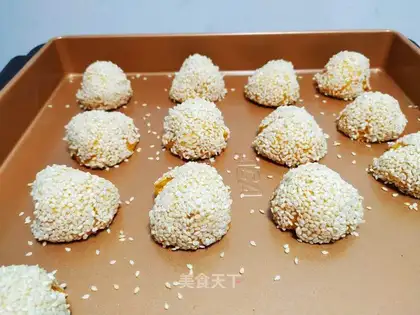 Baked sesame potato balls