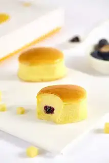 Japanese semi-cut cheese