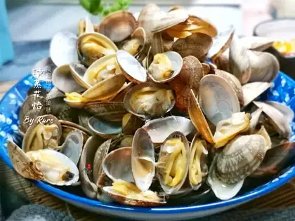 Vacuate clams