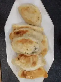The horse-tooth gravy box