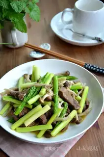 Crab-flavored beef