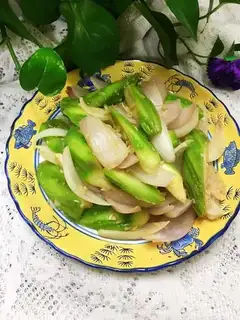 Garlic smelt