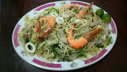 Fried shrimp noodles