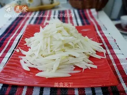 stir-fried lotus root shredded