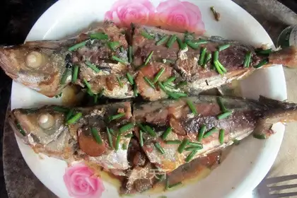 Simple version of soy sauce and Spanish mackerel