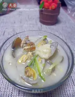 Seafood shredded radish pimples soup