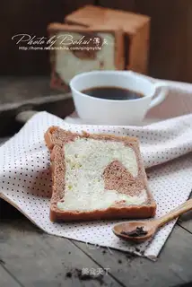 Cocoa honey bean two-color toast