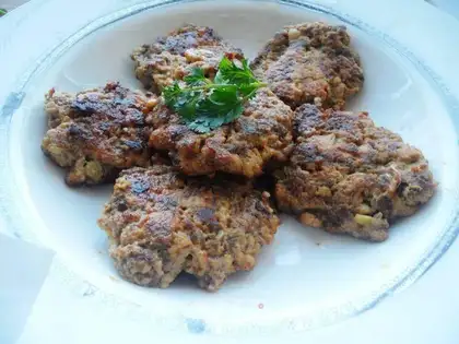 Pan-fried beef tofu cake
