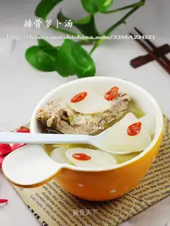 Radish and wolfberry ribs soup