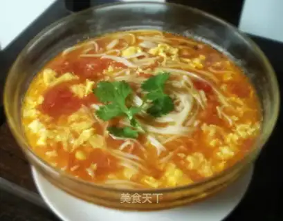 Tomato and egg noodles