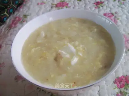 Cabbage and egg batter soup