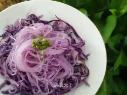 Cold red cabbage