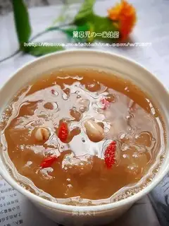Coix seed, peanut and white fungus soup