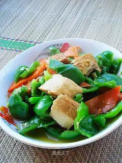 stir-fried dried bean curd with green pepper
