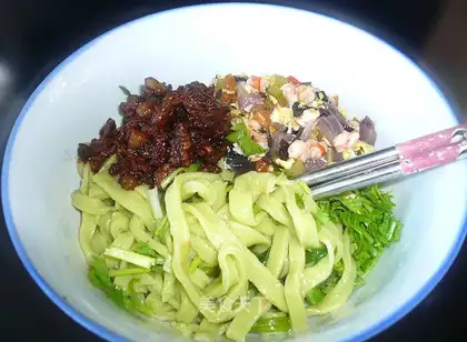Spinach noodles