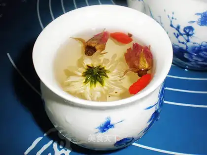 Chrysanthemum rose tea