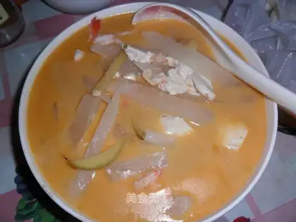 Shrimp, tofu and radish soup