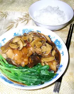 Grilled chicken legs with mushroom